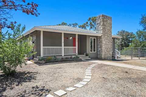 3165 Torreon Dr, Alpine, CA 91901