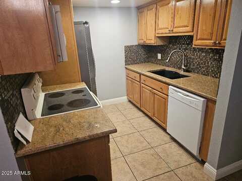 3131 W COCHISE Drive, Phoenix, AZ 85051