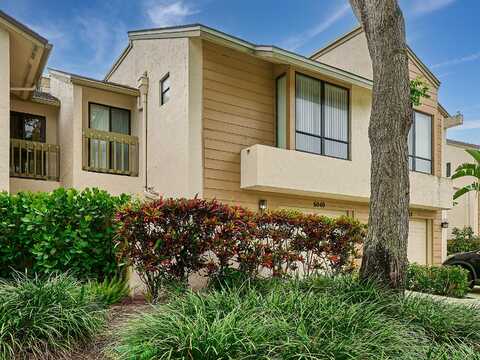 6040 Glendale Drive, Boca Raton, FL 33433