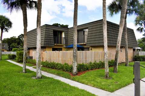 2905 29th Way, West Palm Beach, FL 33407