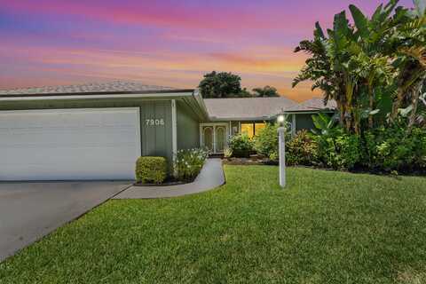 7906 SE Trenton Avenue, Hobe Sound, FL 33455