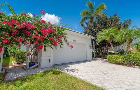 1513 SE Holyrood Lane, Port Saint Lucie, FL 34952
