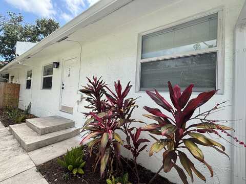 880 SE 12th Street, Fort Lauderdale, FL 33316