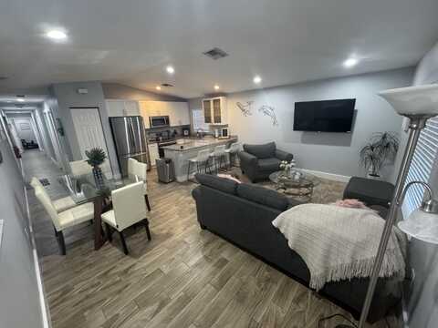 601 N E Street, Lake Worth, FL 33460