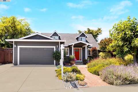 4400 Sandalwood Dr, Pleasanton, CA 94588