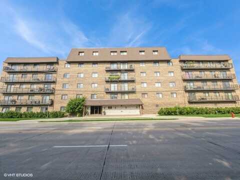 960 S. River Road, Des Plaines, IL 60016
