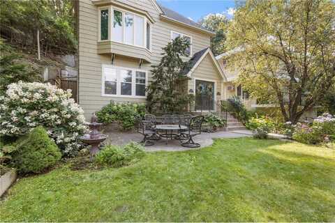 813 Kenwood Parkway, Minneapolis, MN 55403