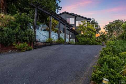 1831 Madrone Avenue, Healdsburg, CA 95448