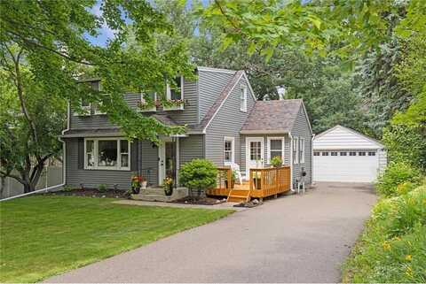 6348 7th Street N, Oakdale, MN 55128