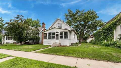 736 15th Avenue S, Saint Cloud, MN 56301