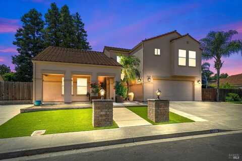 725 Arabian Circle, Vacaville, CA 95687