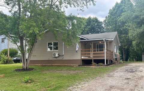 745 Stonewall Rd, PINEY VIEW, WV 25906