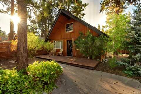375 West Tiger Lily Drive, Big Bear City, CA 92314