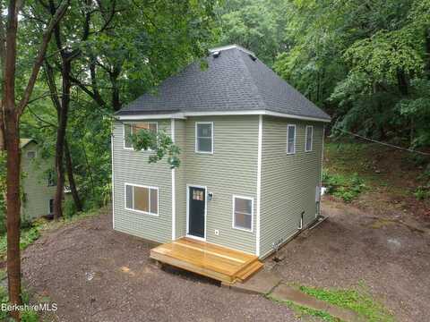 20 Barlow Ave, North Adams, MA 01247