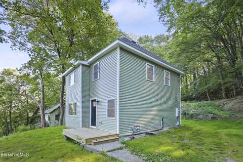 20 Barlow Ave, North Adams, MA 01247