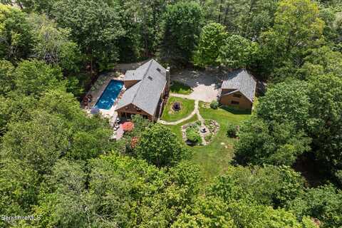 2232 Jacobs Ladder Rd, Becket, MA 01223
