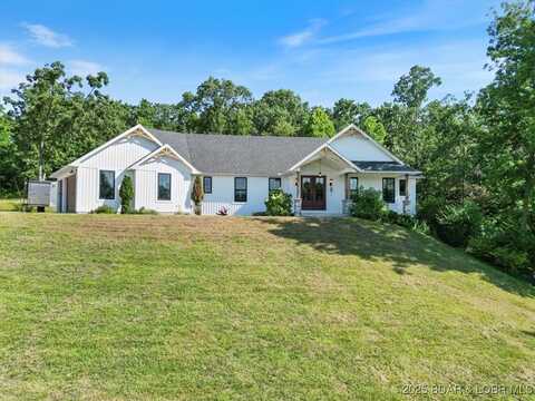 105 Oak Hill Road, Eldon, MO 65026