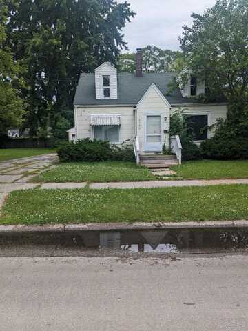 2220 Parkwood, Saginaw, MI 48601
