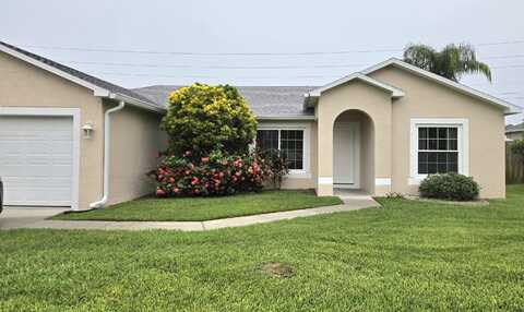 823 Del Mar Circle, Melbourne, FL 32904