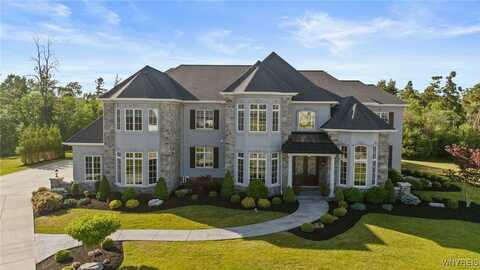 5558 Herons Glen, Clarence, NY 14031
