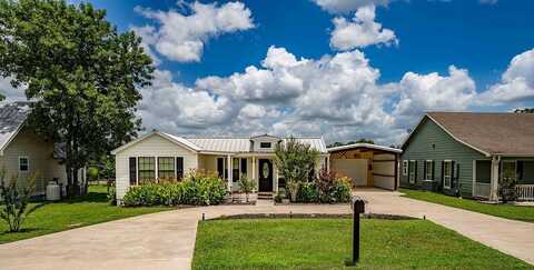 210 North Scott Street, Fayetteville, TX 78940