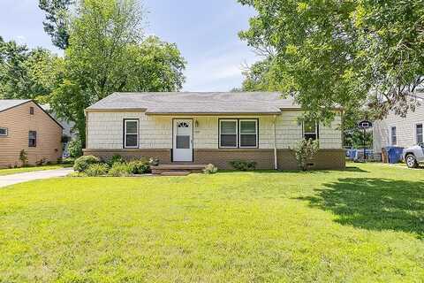 909 N Kokomo Ave, Derby, KS 67037