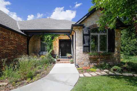 617 N Bracken Ct, Wichita, KS 67206