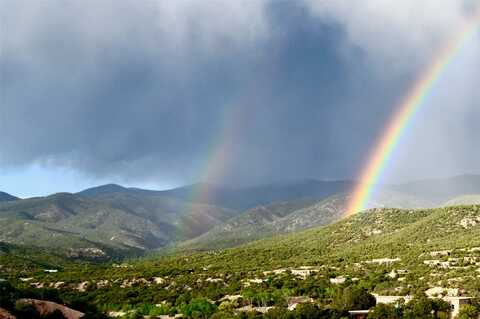 10 Bishops Trail, Santa Fe, NM 87506