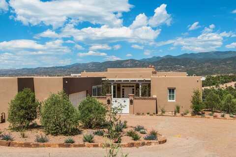 102 San Rafael Drive, Santa Fe, NM 87506