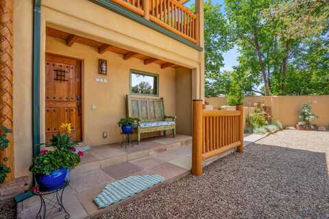 659 Bishops Lodge, Santa Fe, NM 87501