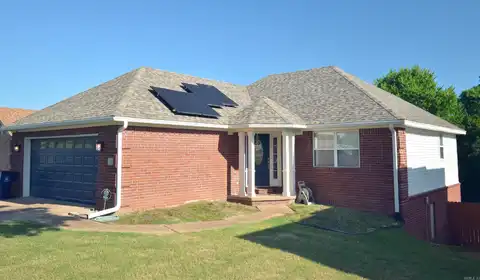 49 Emerald Drive, Maumelle, AR 72113