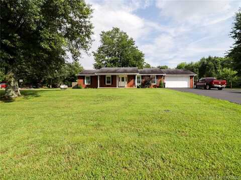 812 Henryville Bluelick Road, Henryville, IN 47126