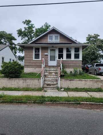 16 W Thompson Ave Ave, Pleasantville, NJ 08232
