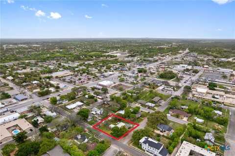 208 W 5th Street, Lampasas, TX 76550