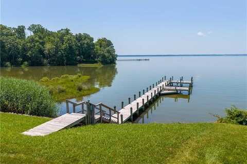 2 River Village Drive, Weems, VA 22576