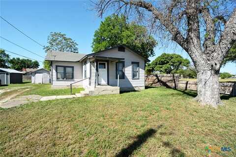 122 Perryman Street, New Braunfels, TX 78130