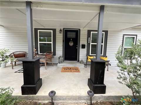 1210 N Milam Street, Seguin, TX 78155