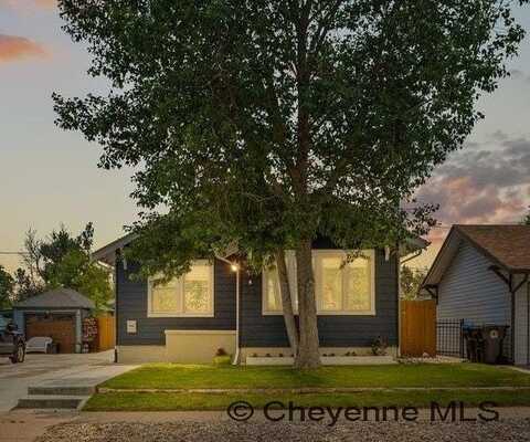 209 E 4TH AVE, Cheyenne, WY 82001