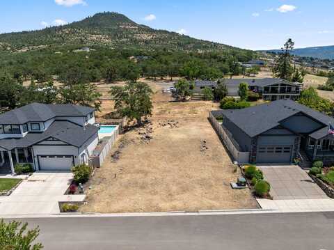 1828 Plateau Drive, Medford, OR 97504