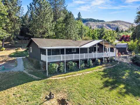 5835 Fish Hatchery Road, Grants Pass, OR 97527