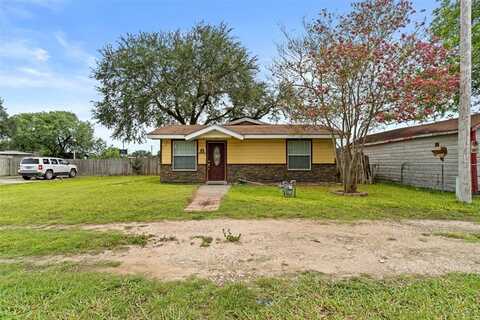 204 E Dix Avenue, San Diego, TX 78384