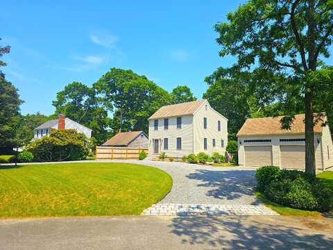 12 Tree Top Lane, East Falmouth, MA 02536