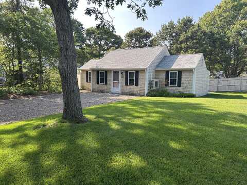 31 Gardiner Lane, South Yarmouth, MA 02664
