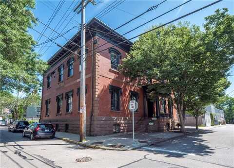 11 Willow Street, Newport, RI 02840