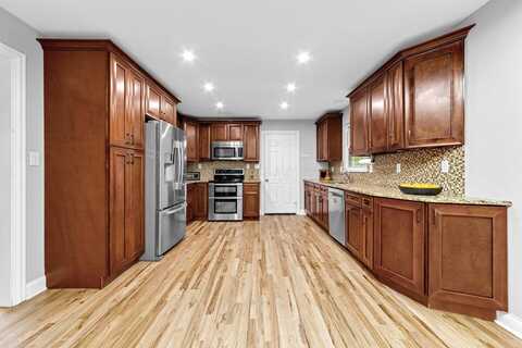 966 Larkstone Drive, Columbus, OH 43235