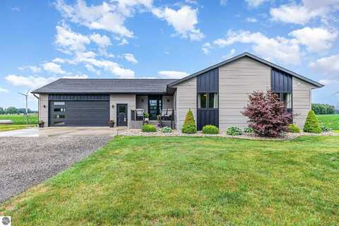 9959 Riverside Drive, Saint Louis, MI 48880