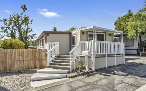4 Lazy B Drive, Palm Desert, CA 92260