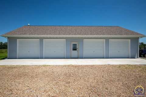 2205 NW 86th St, Topeka, KS 66618