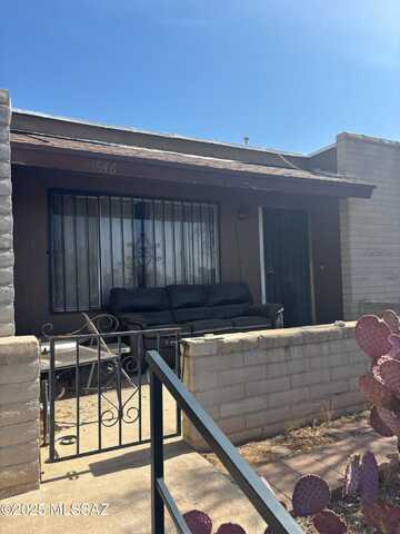 1846 W Caravelle Road, Tucson, AZ 85713