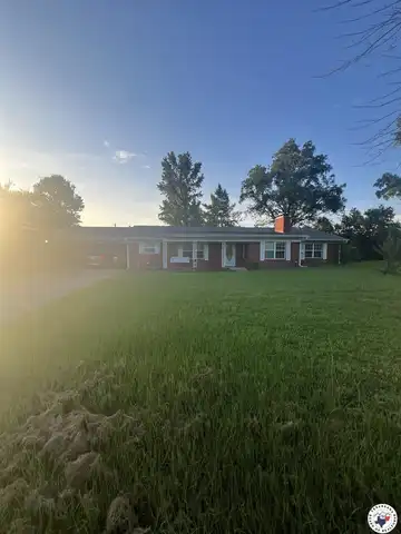 2808 W Main, Atlanta, TX 75551